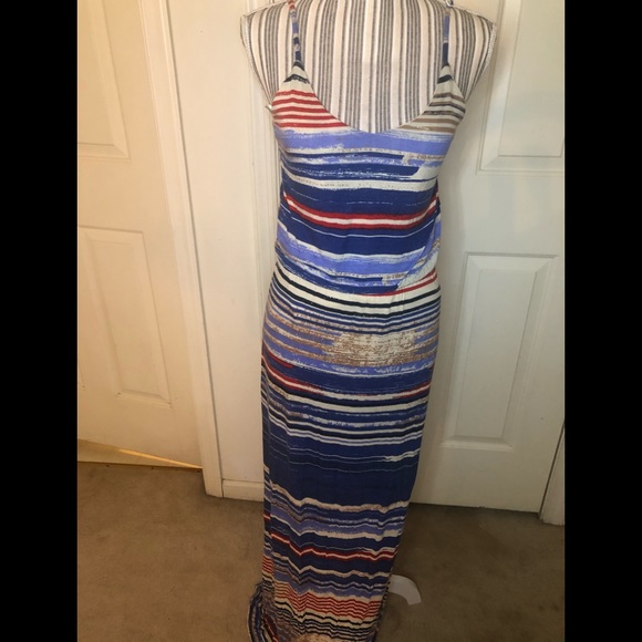 Maxi Dress. High slit in back, looks beautiful on. - Picture 3 of 5